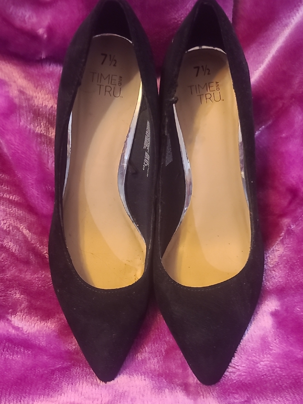 Time and Tru Black Pointed Toe Heels